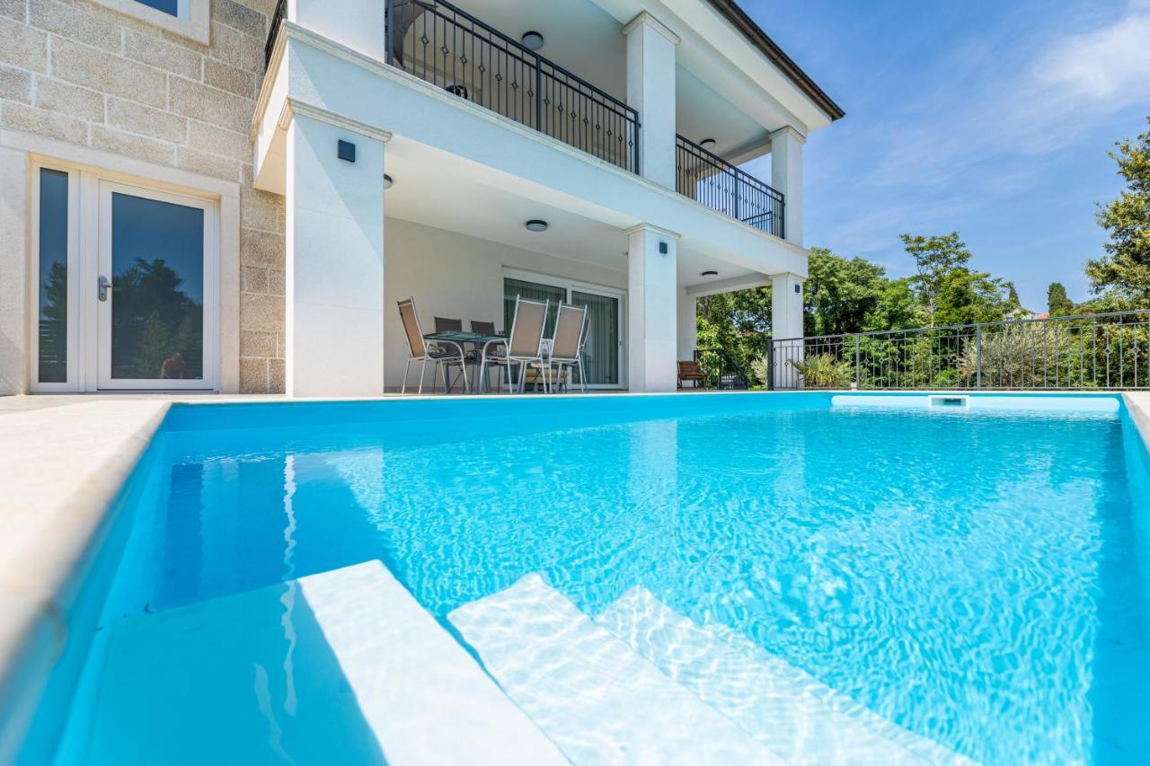 Villa Pafran With Heated Pool Krk 克尔克 外观 照片