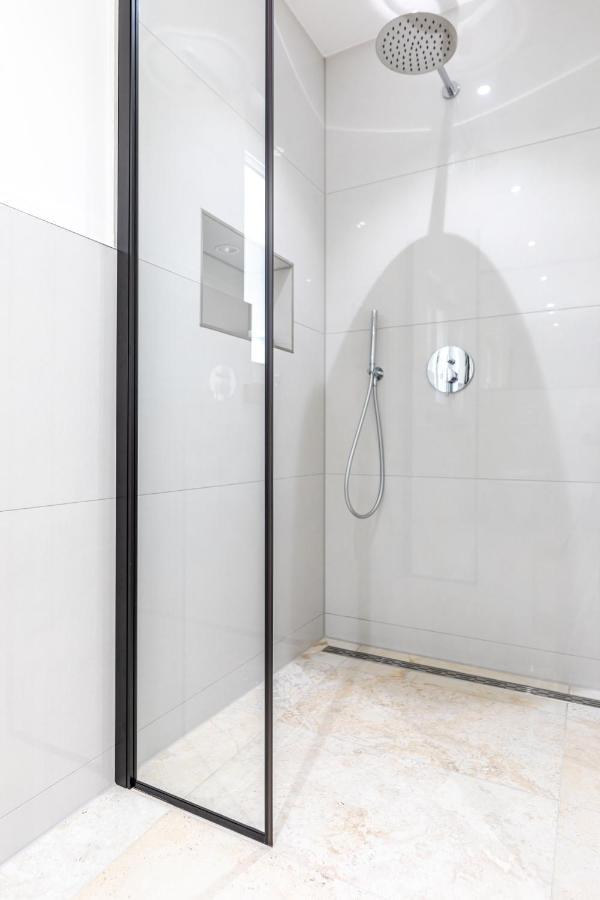 Villa Pafran With Heated Pool Krk 克尔克 外观 照片