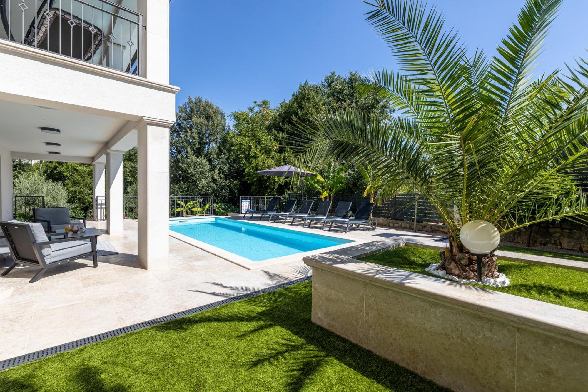 Villa Pafran With Heated Pool Krk 克尔克 外观 照片