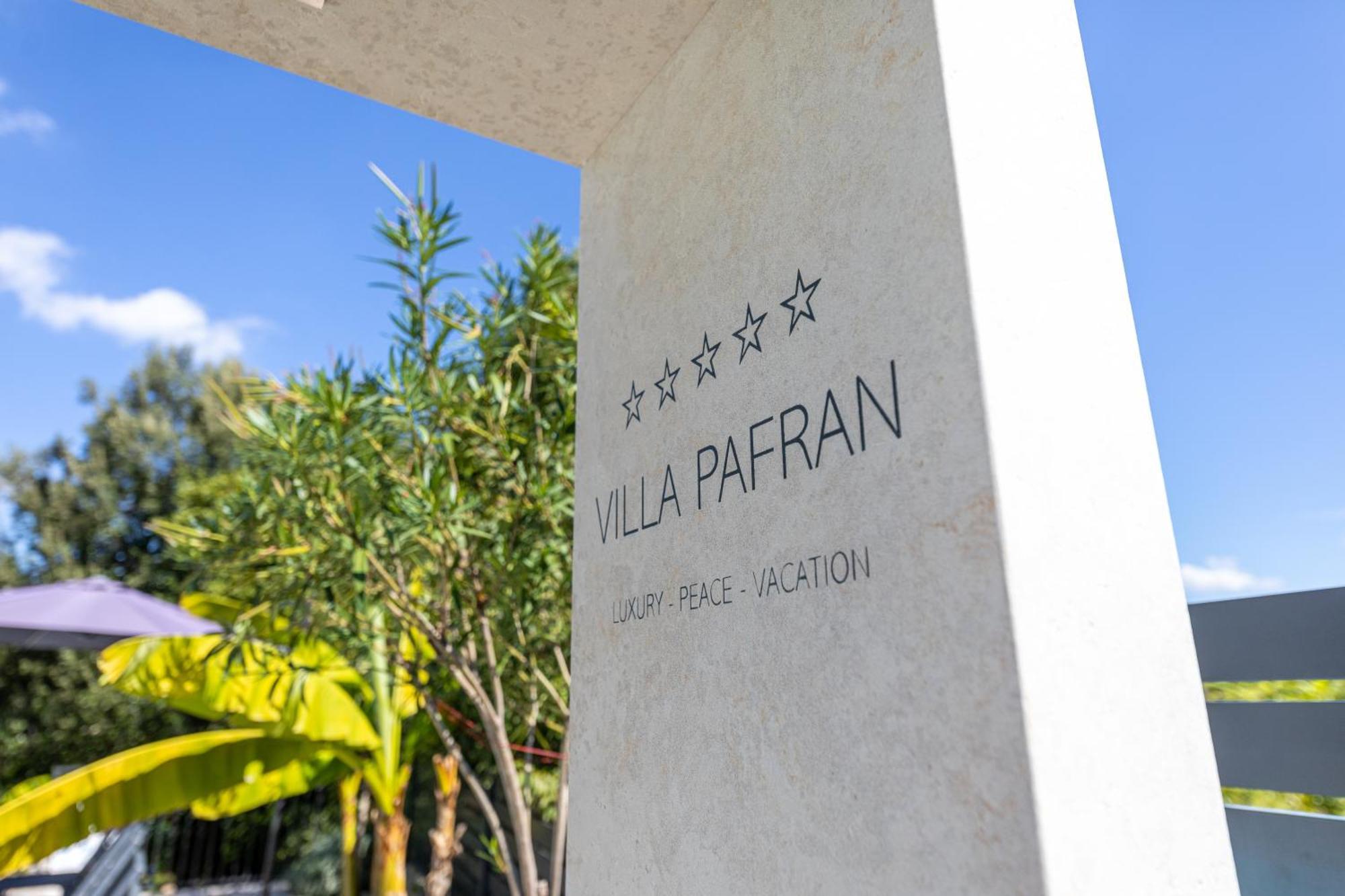 Villa Pafran With Heated Pool Krk 克尔克 外观 照片