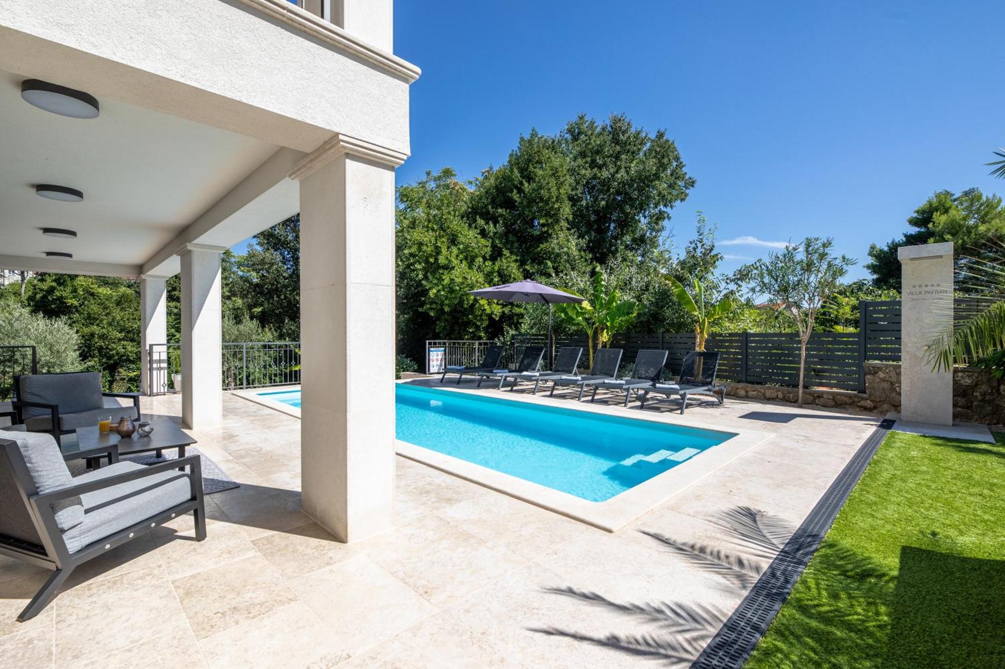 Villa Pafran With Heated Pool Krk 克尔克 外观 照片